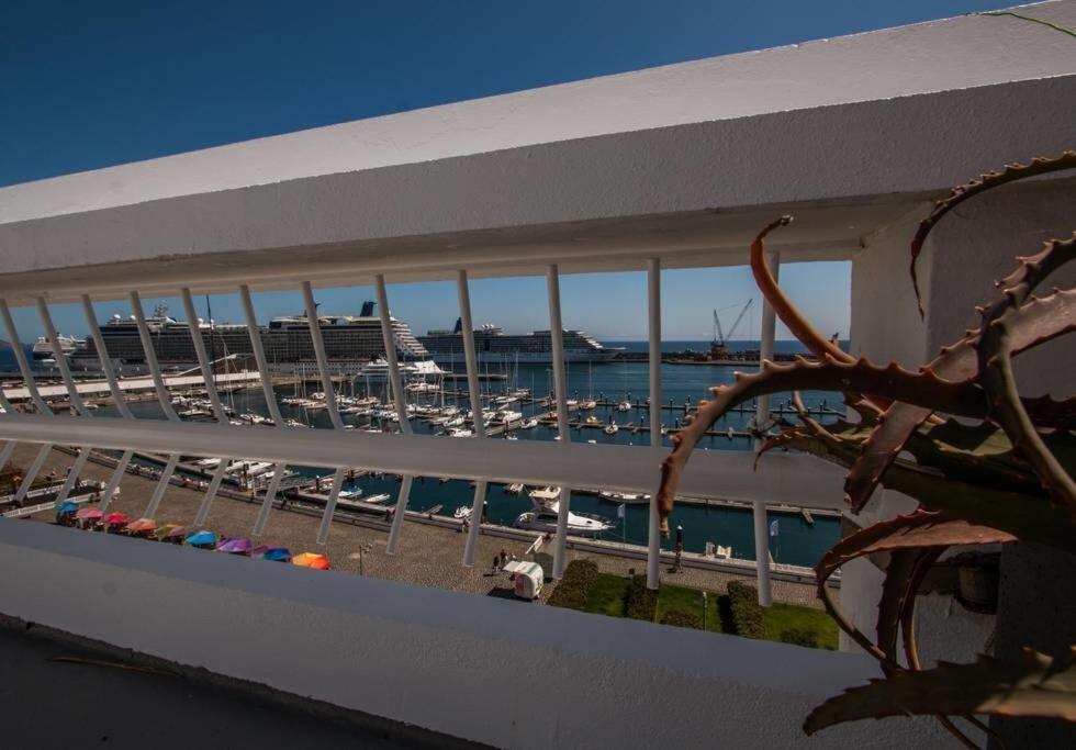 Guestready - Marina View Top Floor With Terrace Ponta Delgada Exteriör bild