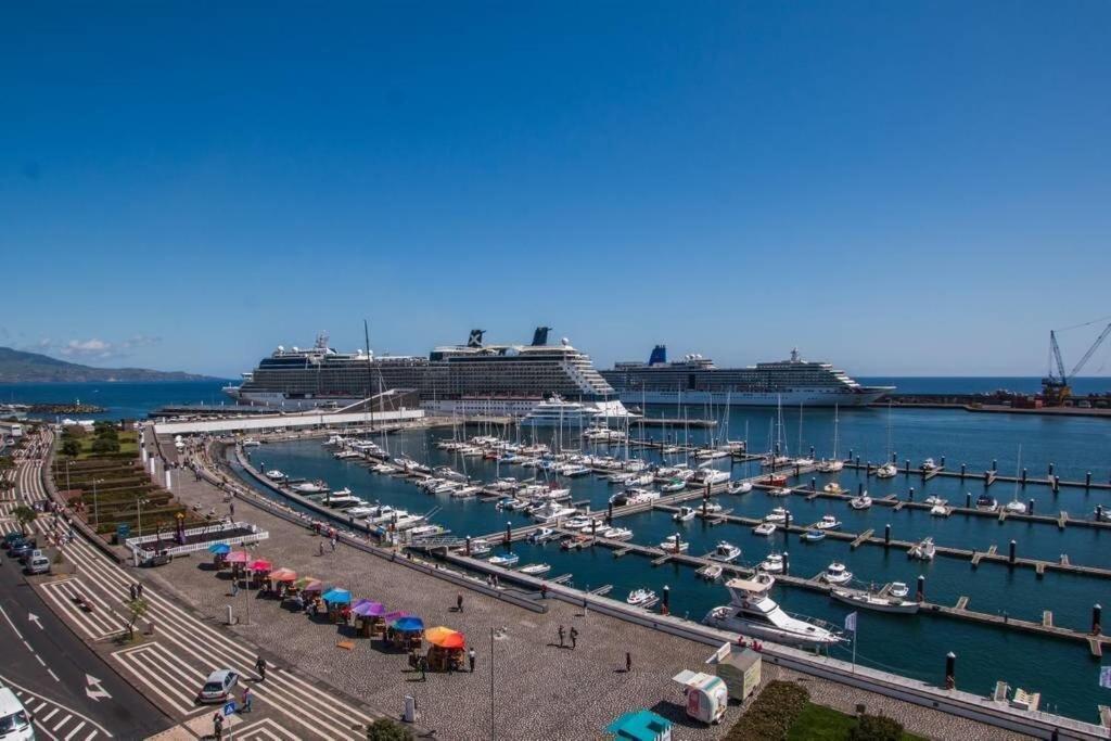 Guestready - Marina View Top Floor With Terrace Ponta Delgada Exteriör bild